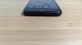 Good
													Apple iPhone SE 3rd Gen 2022 - Unlocked, Midnight, 64 GB, A2595, photo 3 of 14