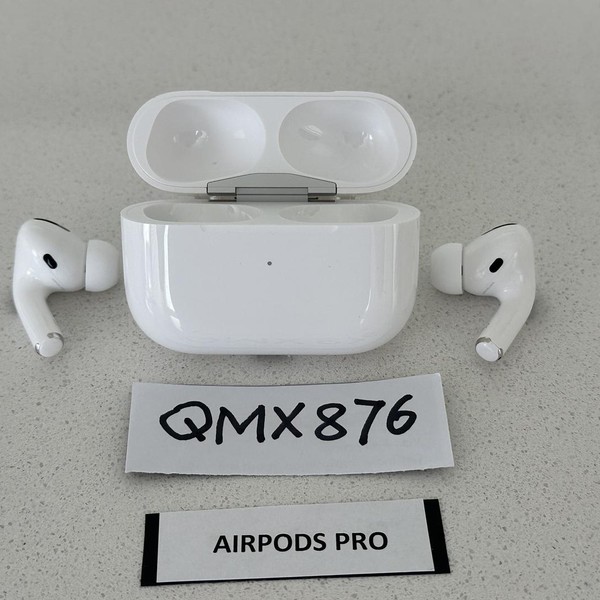 Apple AirPods Pro - MagSafe Case