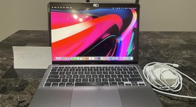 Good
													MacBook Air 2020 - 13" - I3, Silver, 256 GB, 8 GB, photo 1 of 10