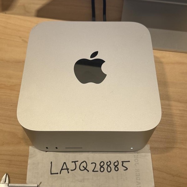 Mac Studio 2023 - 1 TB, 64 GB, Apple M2 Max, 30 Core GPU