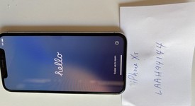 Good
													Apple iPhone Xs - Unlocked, Silver, 256 GB, A1920, photo 2 of 3