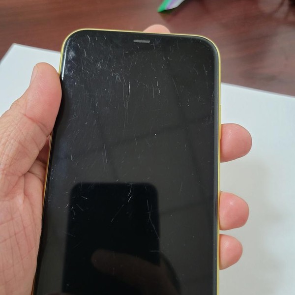 Apple iPhone 11 - Verizon, 64 GB, Yellow, A2111