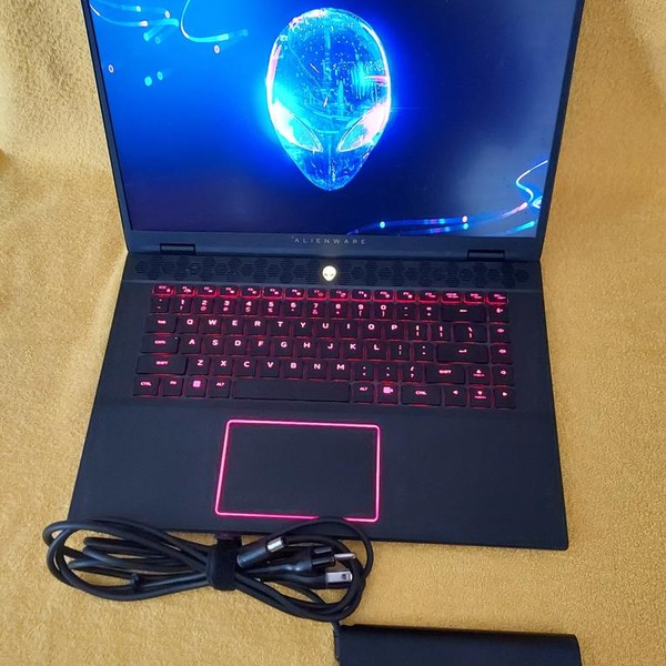 Dell Alienware m16 R2 - 2 TB, Black, 32 GB, Intel Core Ultra 9
