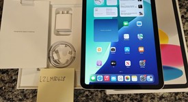 Mint
													Apple iPad 11th Gen - Unlocked, Silver, 128 GB, A3355, photo 1 of 6