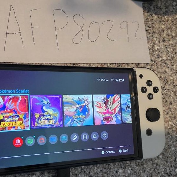 Nintendo Switch - OLED - 64 GB, White
