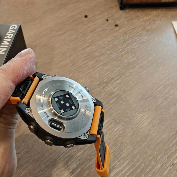 Garmin Fenix 8 - Titanium, AMOLED