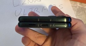 Good
													Motorola Razr Ultra (2025) - Unlocked, PANTONE Scarab, 1 TB, 16 GB, photo 5 of 5