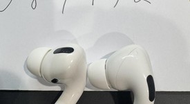 Used
													Apple AirPods Pro 1st Gen - Wireless Case, photo 2 of 5