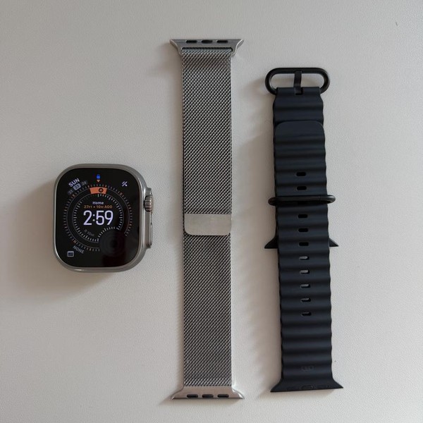 Apple Watch Ultra 49mm - T-Mobile, Titanium, A2622