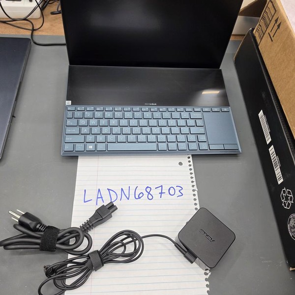 Asus ZenBook Duo - 1 TB, Blue, 16 GB, Intel Core i7