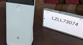 Mint
													Google Pixel 2 XL - Verizon, Black & White, 128 GB, Verizon Edition, photo 2 of 5