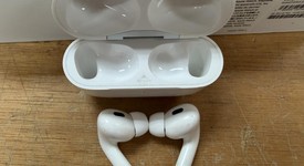 Used
													Apple AirPods Pro 2 - Lightning, photo 3 of 10