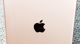 Good
													Apple iPad Pro 10.5" - Wi-Fi, Rose Gold, 64 GB, photo 2 of 5