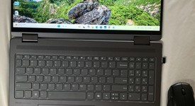 Mint
													Lenovo Yoga Laptop, photo 2 of 12
