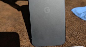 Mint
													Google Pixel 9a - Visible, Obsidian, 128 GB, 8 GB, photo 4 of 8