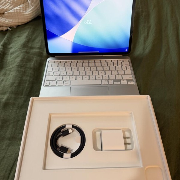 Apple iPad Pro 11 inch (M5) 2025 - Verizon, 256 GB, Space Black, Apple M5 9-Core, A3358, Standard Glass