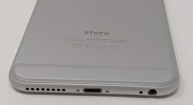Good
													Apple iPhone 6 Plus - Unlocked, Silver, 64 GB, A1522, photo 5 of 6