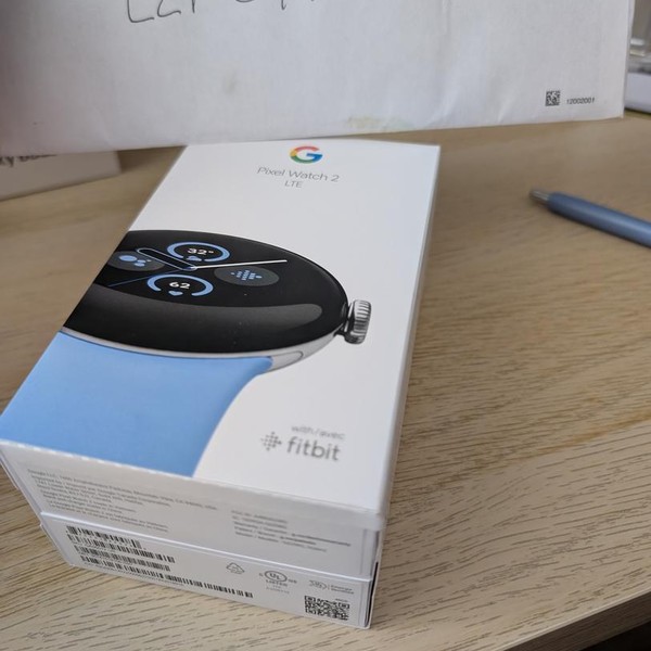 Google Pixel Watch 2 - Unlocked, Black, LTE