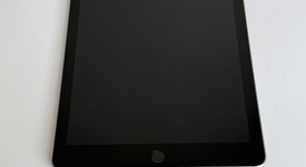 Good
													Apple iPad 6th Gen - Unlocked, Gray, 32 GB, A1954, photo 2 of 7