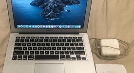 Good
													MacBook Air 2017 - 13" - I5, Silver, 128 GB, 4 GB, photo 1 of 5