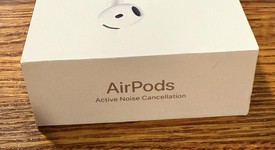 New
													Apple AirPods 4th Gen - Active Noise Cancellation, photo 4 of 4