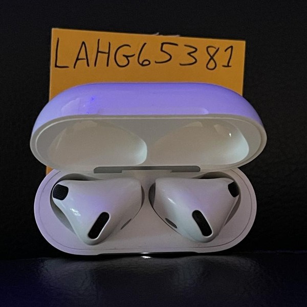 Apple AirPods (4th Gen) - Standard
