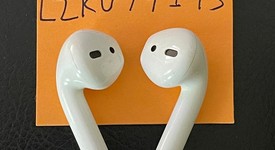 Used
													Apple AirPods 2nd Gen - Lightning Case, photo 5 of 5