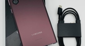 Mint
													Samsung Galaxy S22 Ultra - Unlocked, Burgundy, 128 GB, 8 GB, SM-S908U1, photo 1 of 4