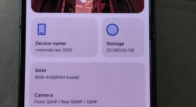 Good
													Motorola Razr (2025) - Unlocked, Blue, 256 GB, 8 GB, photo 4 of 9