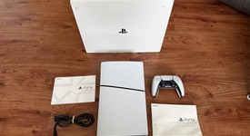 Mint
													PlayStation 5 Slim Digital Edition (2023) - White, 1 TB, photo 1 of 8