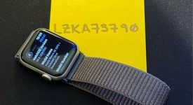 Fair
													Apple Watch SE 2nd Gen 40mm - Unlocked, Starlight, A2726 - Cellular, Aluminum, photo 2 of 5