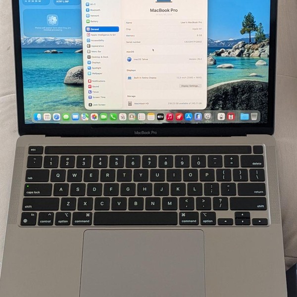 MacBook Pro 2020 - 13 inch - 256 GB, Gray, 8 GB, Apple M1