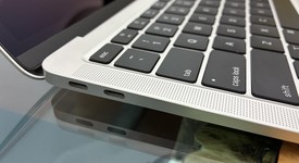 Good
													MacBook Air 2020 - 13" - I3, Silver, 256 GB, 8 GB, photo 4 of 10