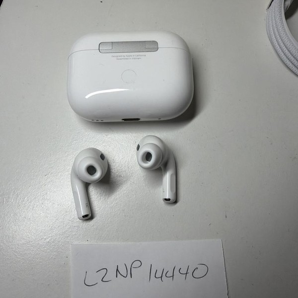Apple AirPods Pro 2 - USB-C