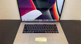 Mint
													MacBook Pro 2017 (With Touch Bar) - 15" - I7, Silver, 1 TB, 16 GB, photo 3 of 9
