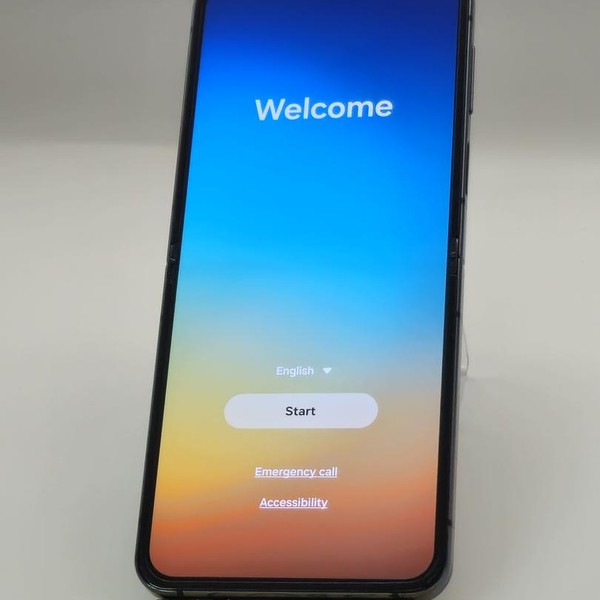 Samsung Galaxy Z Flip5 - Unlocked, 256 GB, Graphite, 8 GB, SM-F731U1