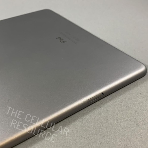 Apple iPad Air 2 - Unlocked, 64 GB, Gray