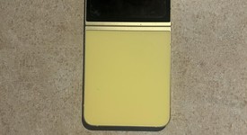 Mint
													Samsung Galaxy Z Flip6 - Unlocked, Yellow, 256 GB, 12 GB, SM-F741U1, photo 2 of 6