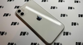 Fair
													Apple iPhone 11 - Unlocked, White, 64 GB, A2111, photo 4 of 5