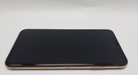 Good
													Apple iPhone Xs Max - Unlocked, Gold, 64 GB, A1921, photo 4 of 10