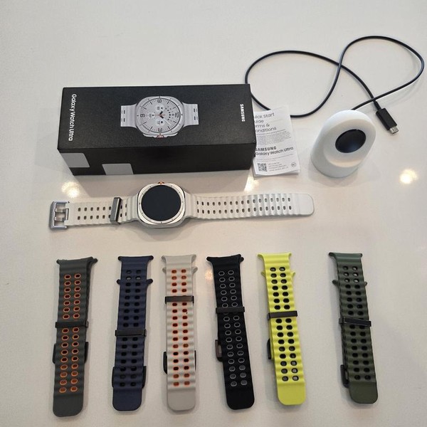 Samsung Galaxy Watch Ultra (2025) - Unlocked, Titanium White, SM-L705, 47mm