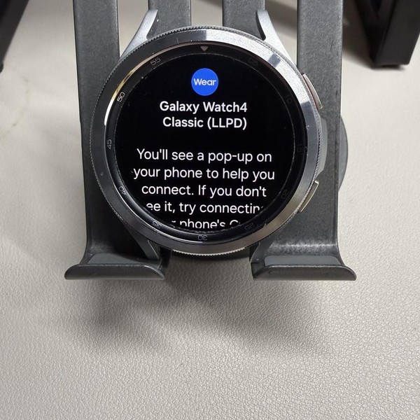 Samsung Galaxy Watch4 Classic - Wi-Fi, Silver, 46mm