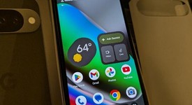 Mint
													Google Pixel 10 - Unlocked, Obsidian, 128 GB, GLBW0, photo 2 of 8