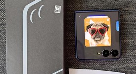 Good
													Samsung Galaxy Z Flip7 - Unlocked, Blue Shadow, 256 GB, 12 GB, SM-F766U1, photo 5 of 12