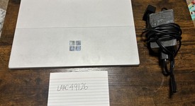 Good
													Microsoft Surface Pro 5 (2017) - Wi-Fi, Silver, 256 GB, 8 GB, photo 4 of 5