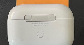 Used
													Apple AirPods Pro - Wireless Case, photo 3 of 5