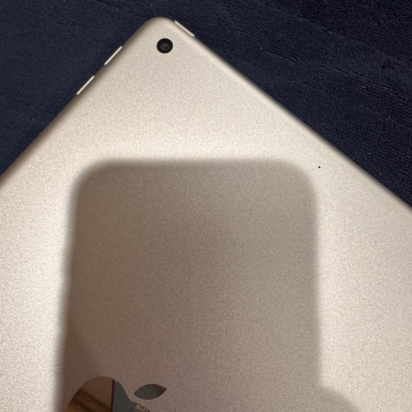 Apple iPad (6th Gen) - Wi-Fi, 32 GB, Silver, A1893