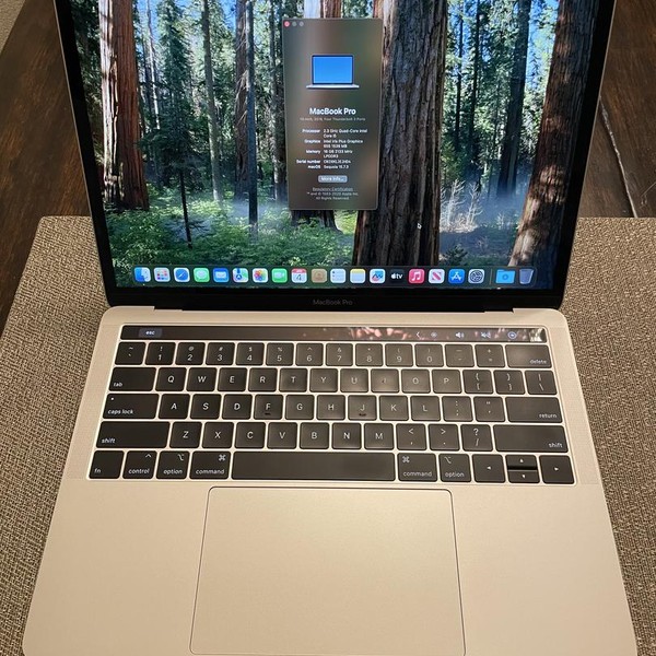 MacBook Pro 2018 (With Touch Bar) - 13 inch - I5, Silver, 512 GB, 16 GB
