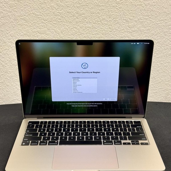 MacBook Air 2022 (M2) - 13 inch - 512 GB, Starlight, 8 GB, Apple M2