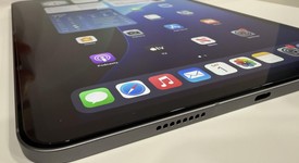 Mint
													Apple iPad Pro 11" 4th Gen 2022 - Unlocked, Gray, 256 GB, photo 3 of 9